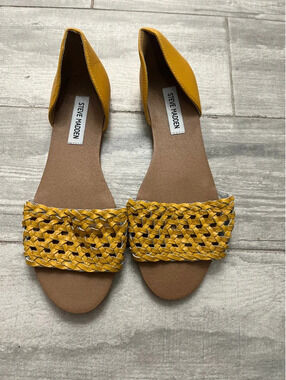 Steve Madden Yellow Flats